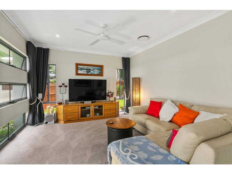 1 Seashell Crescent, Trinity Beach QLD 4879