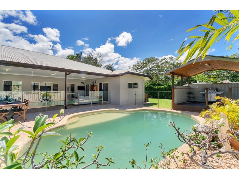 18 Plaintain Street, Kewarra Beach QLD 4879