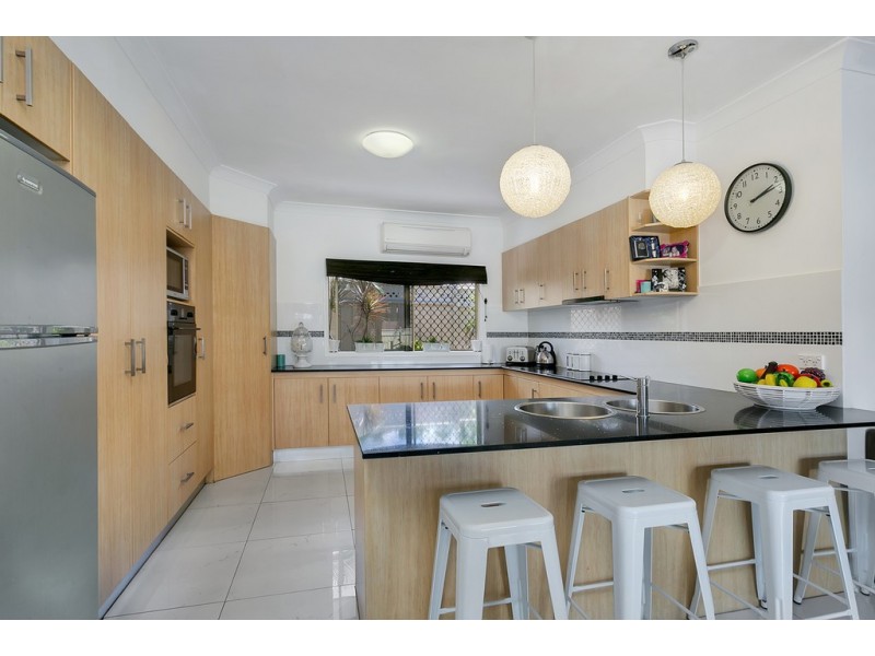 18 Plaintain Street, Kewarra Beach QLD 4879