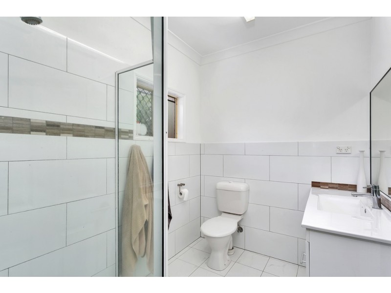 18 Plaintain Street, Kewarra Beach QLD 4879