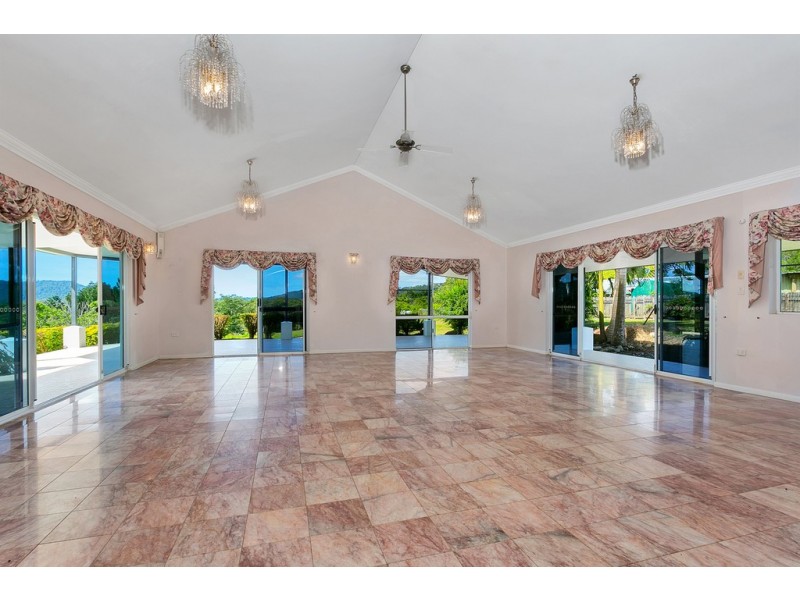 14 Greenhills Road, Kuranda QLD 4881