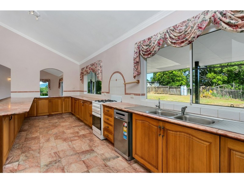 14 Greenhills Road, Kuranda QLD 4881