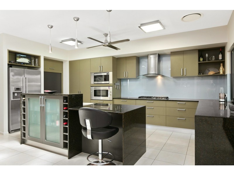 34 Thrush Tce, Clifton Beach QLD 4879