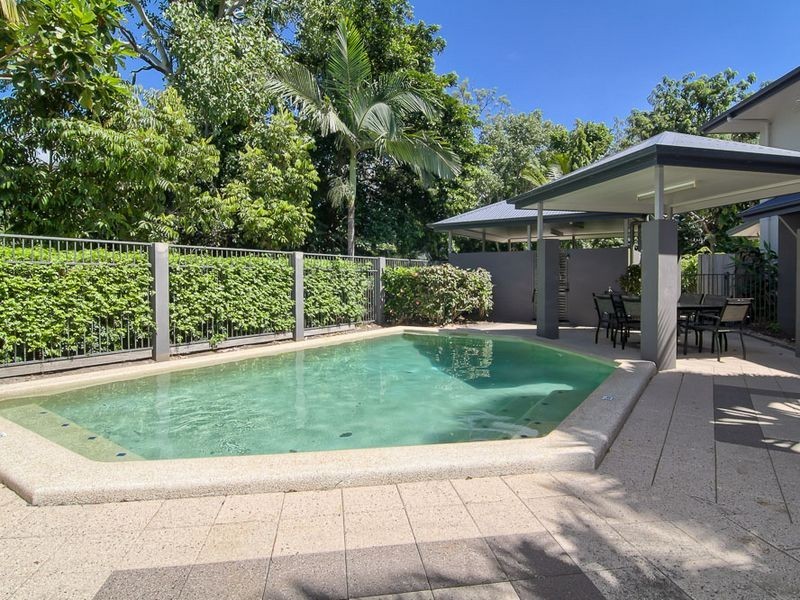 2/1766 Captain Cook Hwy, Clifton Beach QLD 4879