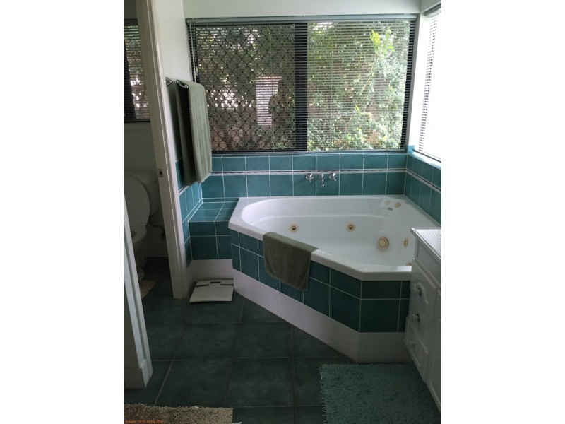 4 Plaintain Street, Kewarra Beach QLD 4879