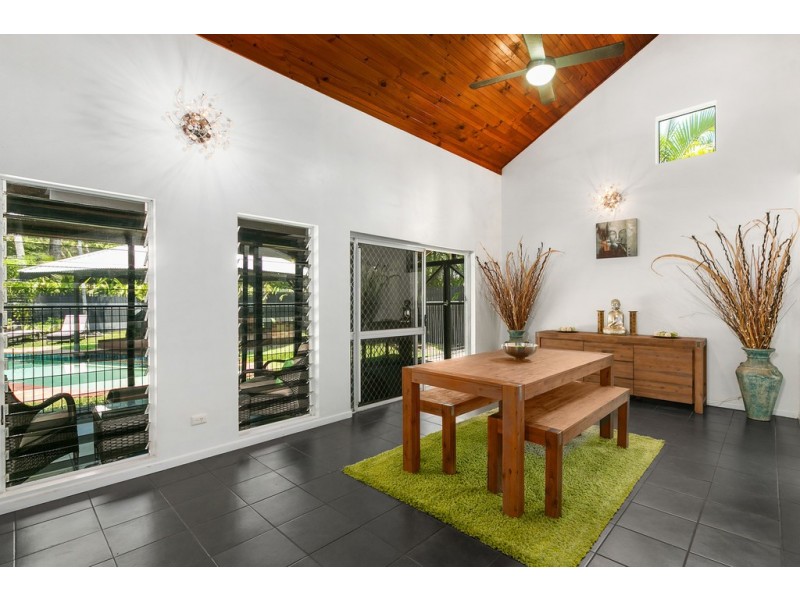 72 Wistaria Street, Holloways Beach QLD 4878