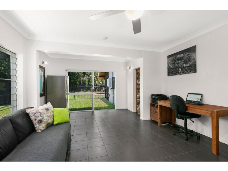 72 Wistaria Street, Holloways Beach QLD 4878