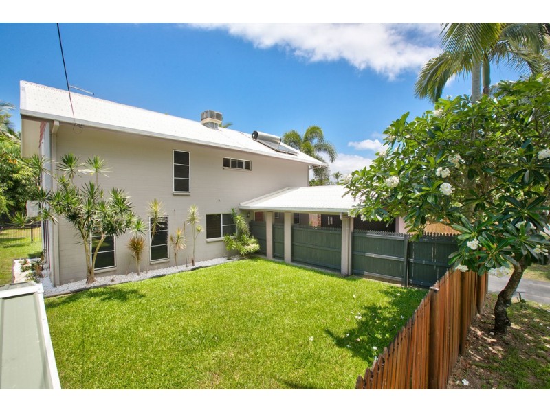 72 Wistaria Street, Holloways Beach QLD 4878