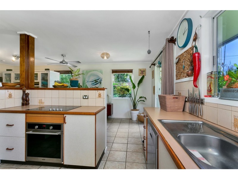 15 Stanton Road, Smithfield QLD 4878