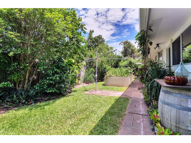 15 Stanton Road, Smithfield QLD 4878