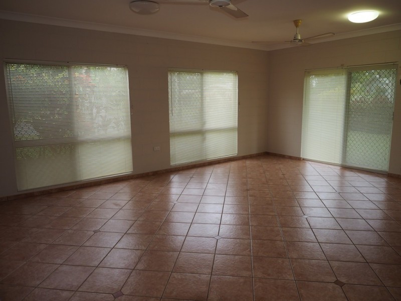 7 Pandora Close, Bentley Park QLD 4869