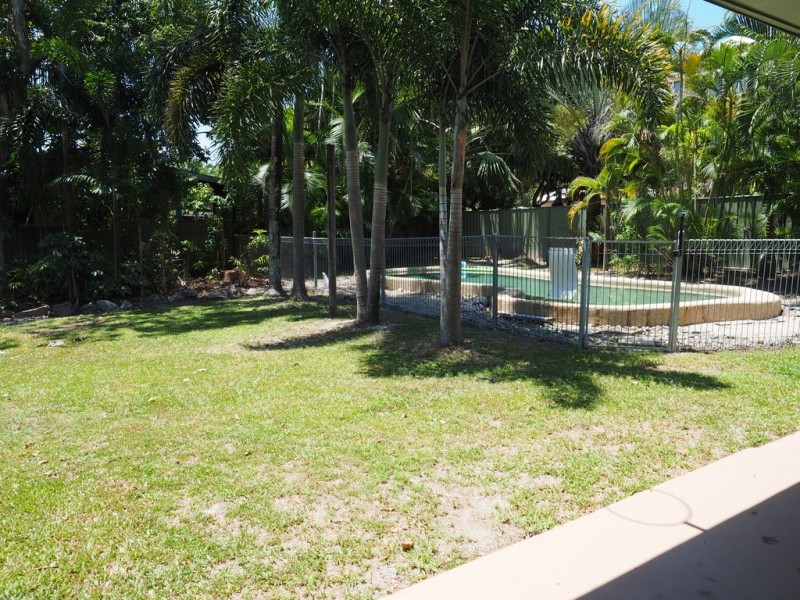 2 Corinda Close, Trinity Beach QLD 4879