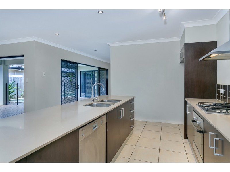 10B Michelia Street, Palm Cove QLD 4879