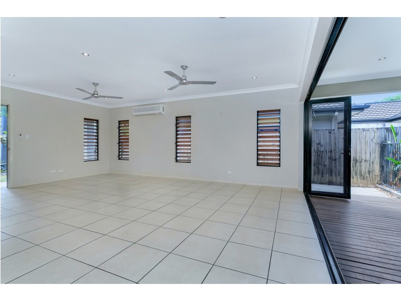 10B Michelia Street, Palm Cove QLD 4879