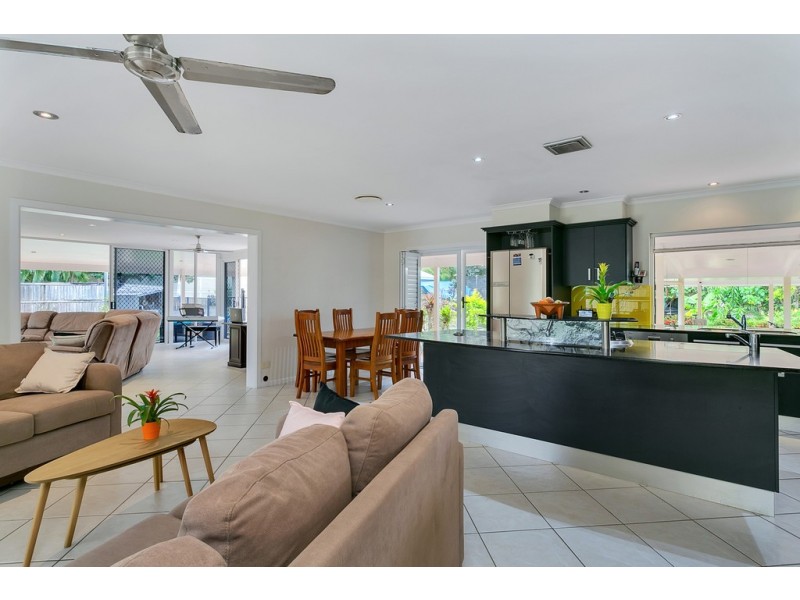 12 Stevens Street, Clifton Beach QLD 4879