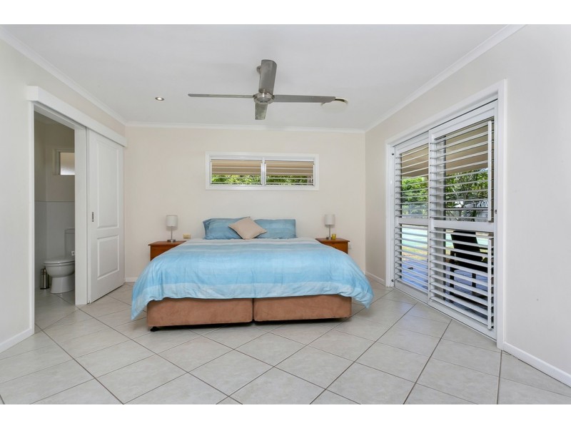 12 Stevens Street, Clifton Beach QLD 4879