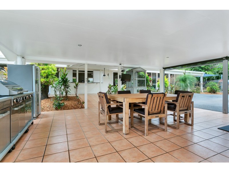 12 Stevens Street, Clifton Beach QLD 4879