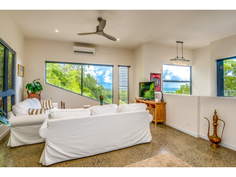 27/9 Savaii Close, Palm Cove QLD 4879