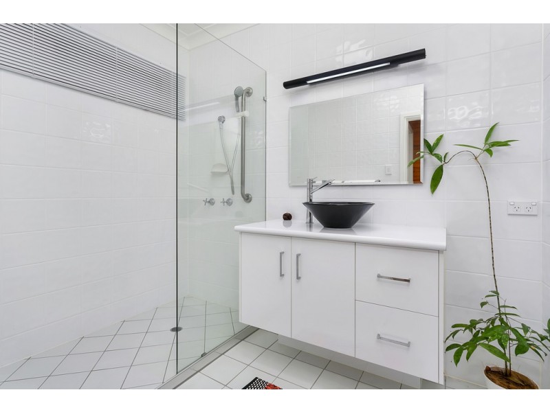 126 Panguna Street, Trinity Beach QLD 4879