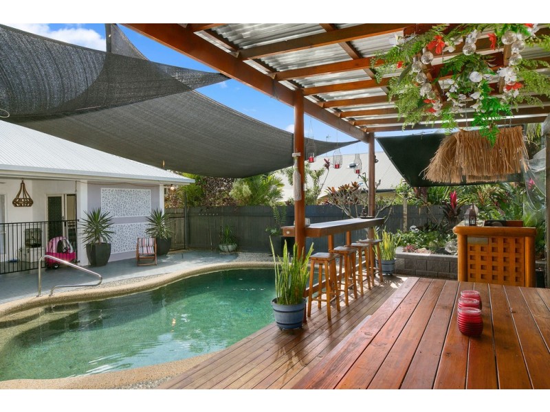 2 Miara Close, Kewarra Beach QLD 4879