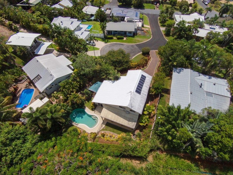 1 Dove Court, Bayview Heights QLD 4868