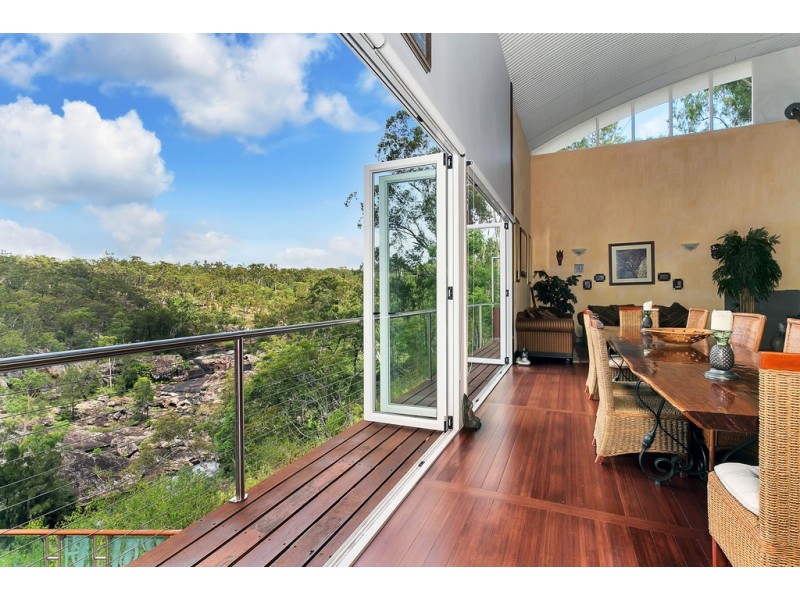 290 Wooroora Rd, Ravenshoe QLD 4888
