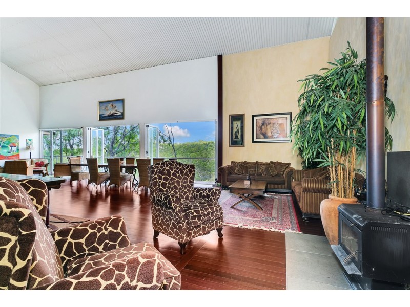 290 Wooroora Rd, Ravenshoe QLD 4888