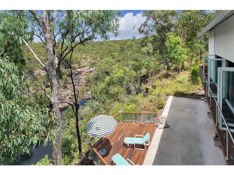 290 Wooroora Rd, Ravenshoe QLD 4888