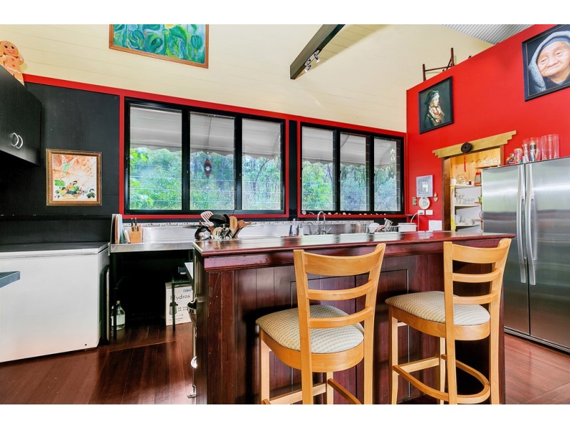 290 Wooroora Rd, Ravenshoe QLD 4888