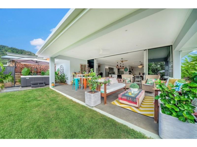 54 Seaways Street, Trinity Beach QLD 4879