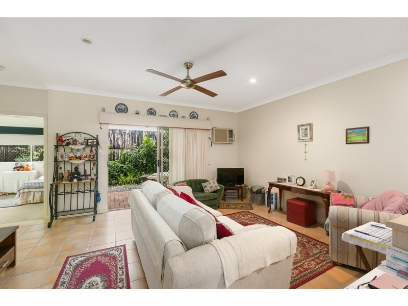 12/5-7 Oyster Crt, Trinity Beach QLD 4879