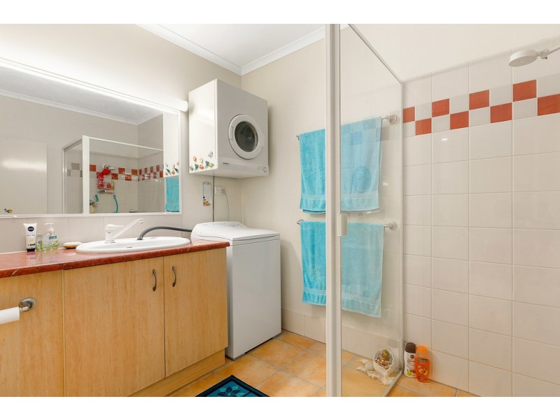 12/5-7 Oyster Crt, Trinity Beach QLD 4879