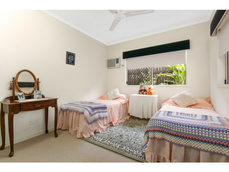 12/5-7 Oyster Crt, Trinity Beach QLD 4879