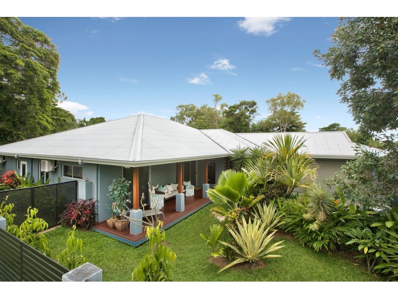 12 Saunders Court, Clifton Beach QLD 4879