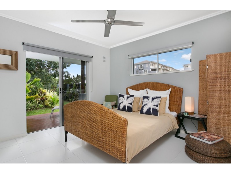 12 Saunders Court, Clifton Beach QLD 4879