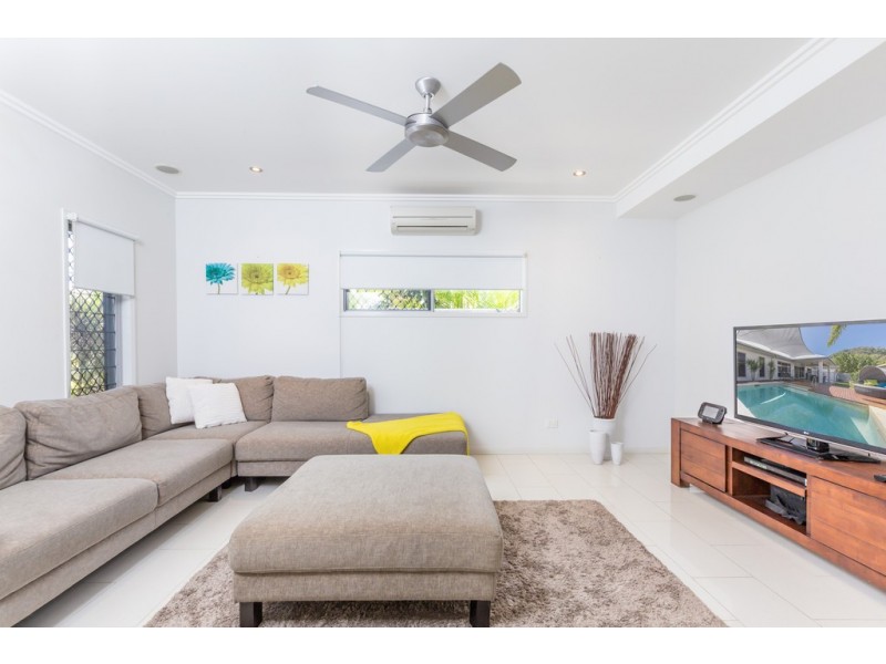 9 Bowline Close, Trinity Beach QLD 4879