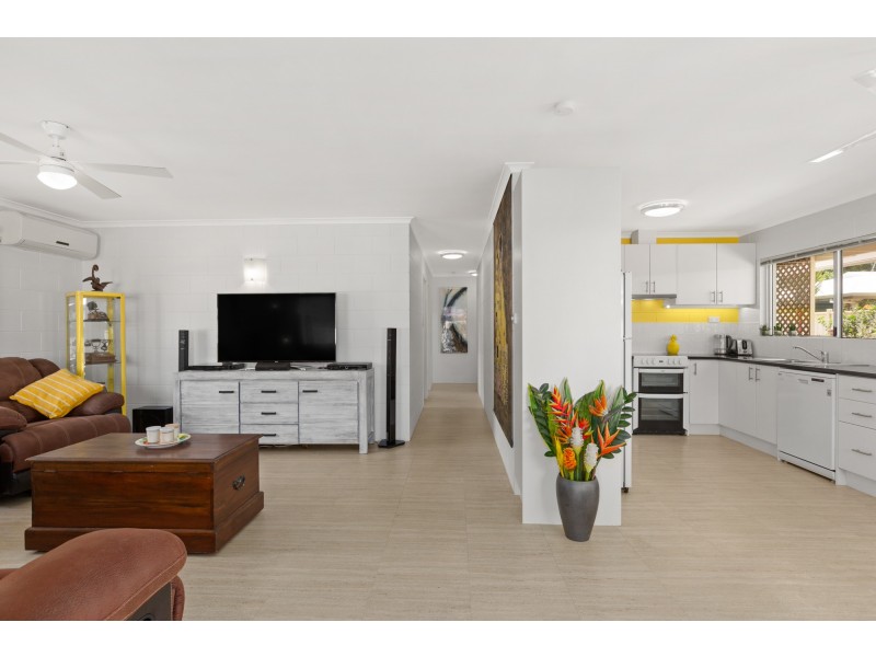 21 Wewak Street, Trinity Beach QLD 4879