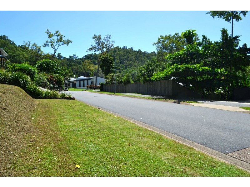 33 Flagship Drive, Trinity Beach QLD 4879