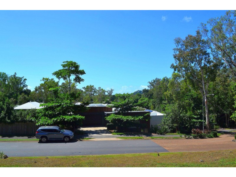 33 Flagship Drive, Trinity Beach QLD 4879