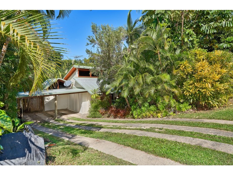 9 Buchan Street, Palm Cove QLD 4879