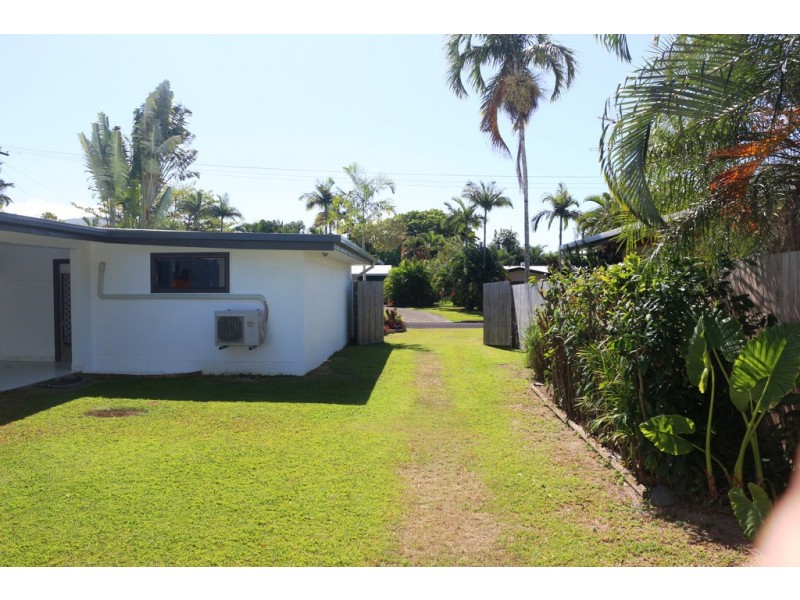 11 Bulolo Close, Trinity Beach QLD 4879