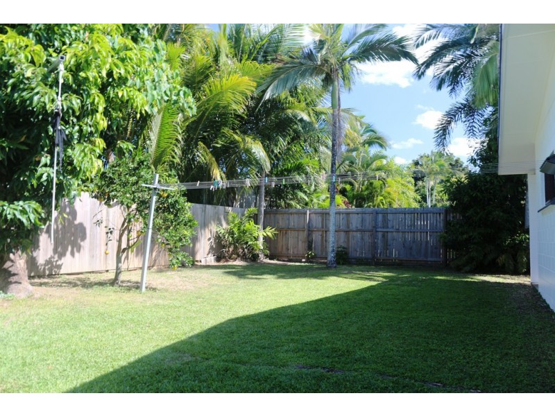 11 Bulolo Close, Trinity Beach QLD 4879