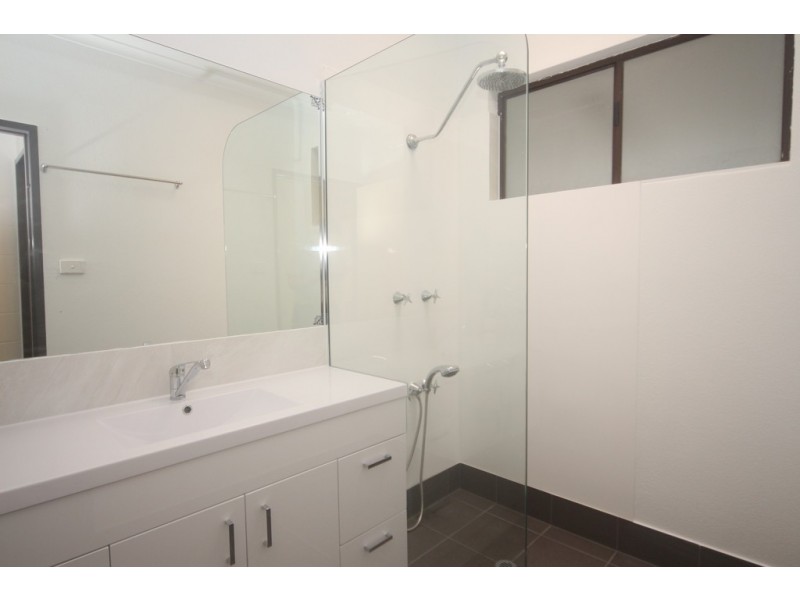 11 Bulolo Close, Trinity Beach QLD 4879