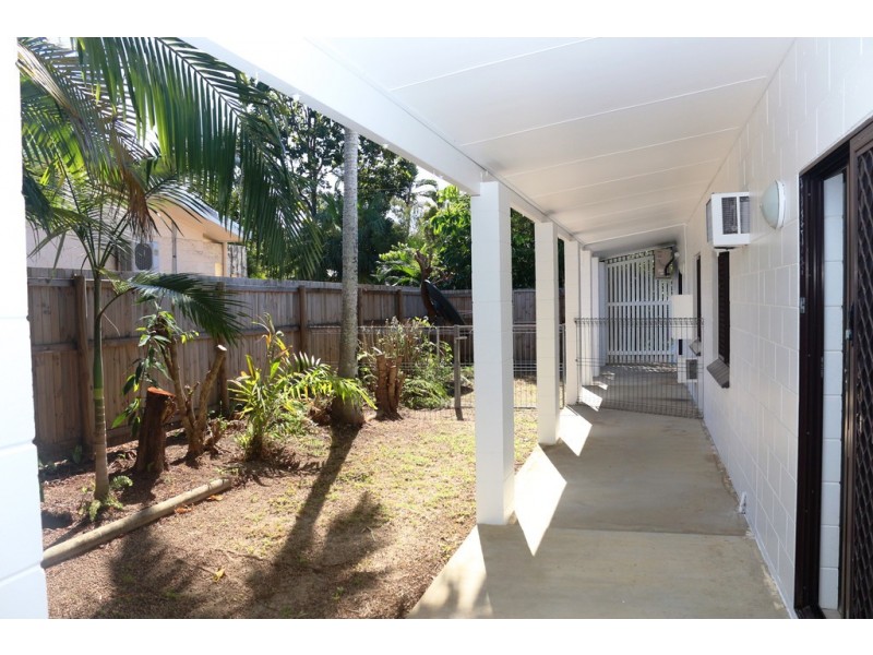 11 Bulolo Close, Trinity Beach QLD 4879