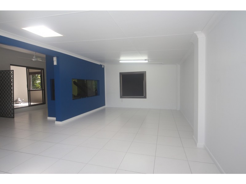 11 Bulolo Close, Trinity Beach QLD 4879