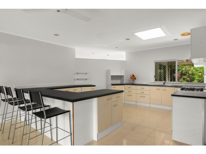 9 Rudder Street, Clifton Beach QLD 4879