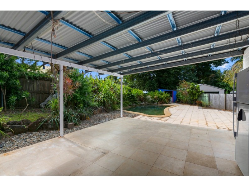 9 Rudder Street, Clifton Beach QLD 4879