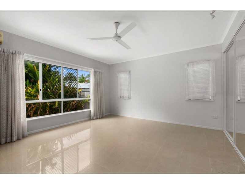 9 Rudder Street, Clifton Beach QLD 4879