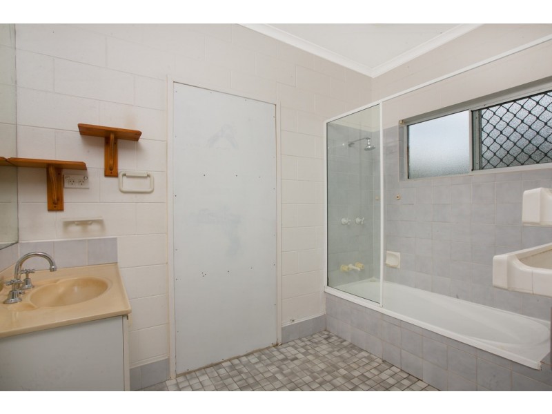 9 Rudder Street, Clifton Beach QLD 4879