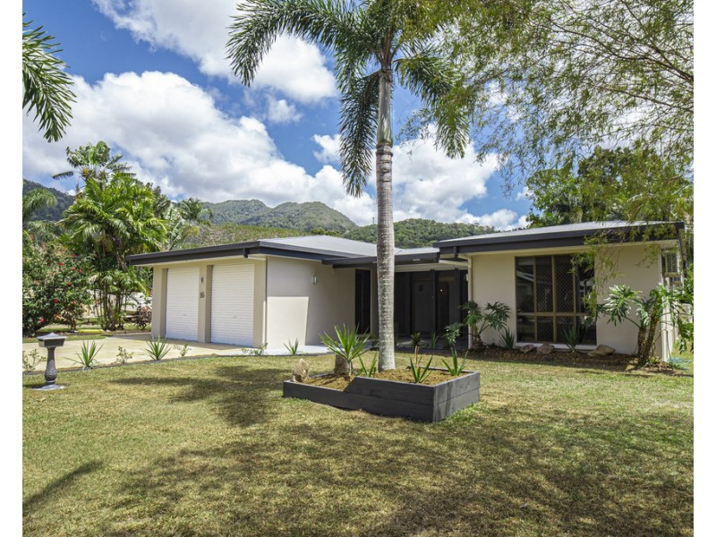 16 Cameron Close, Smithfield QLD 4878
